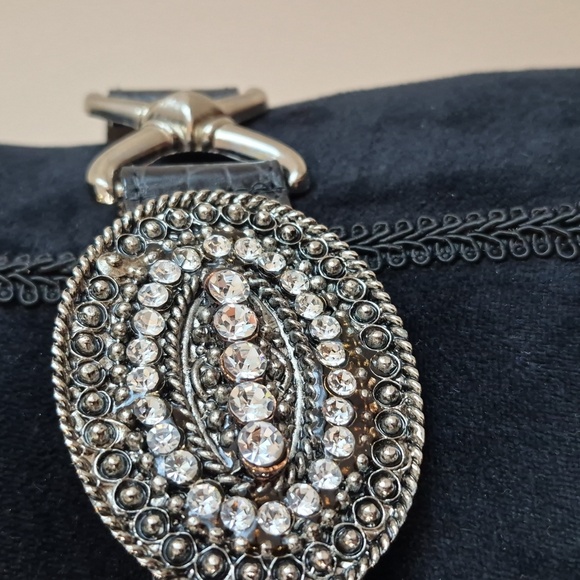 STREETS AHEAD Vintage Y2K Medallion Belt Black Medium NWT - Picture 3 of 11